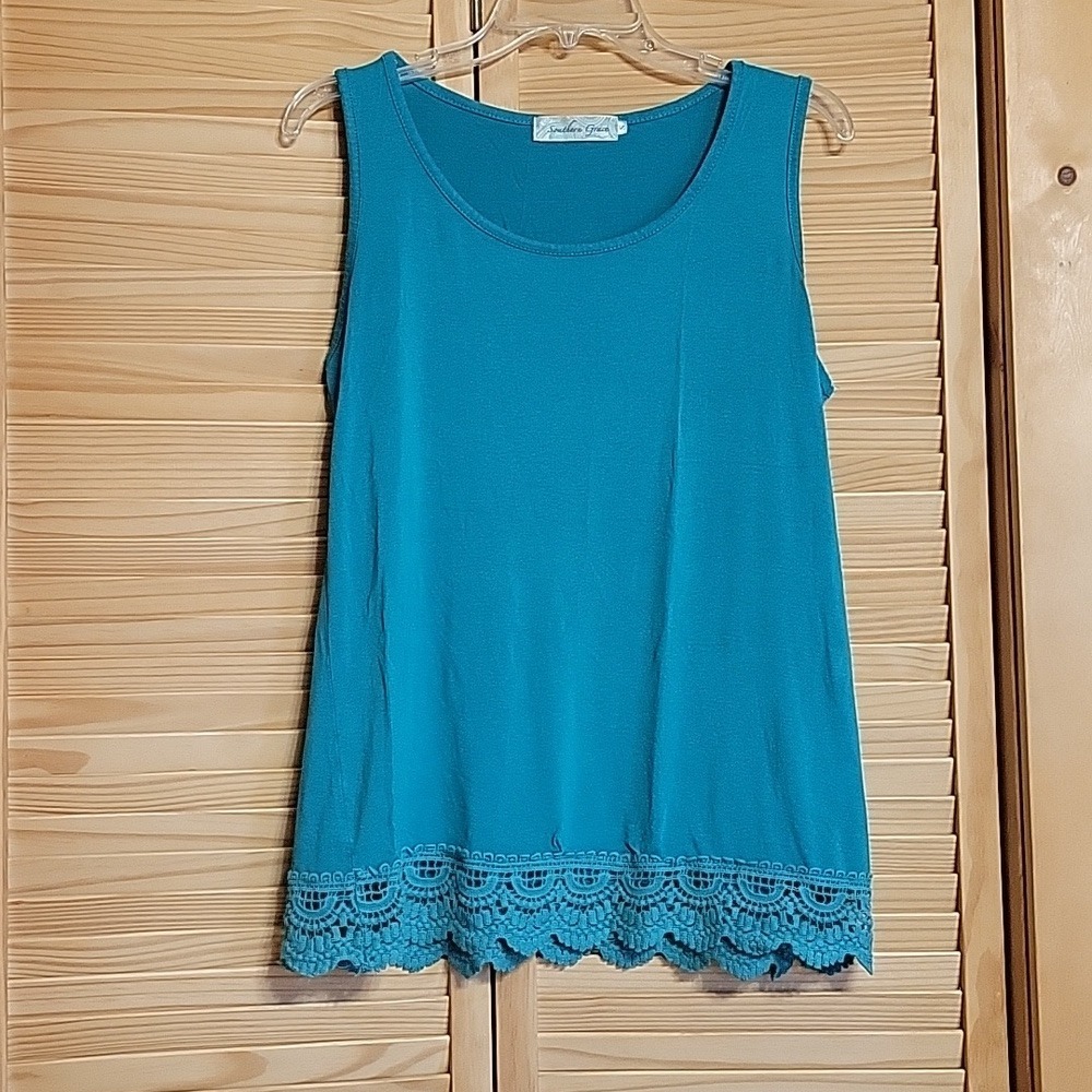 Southern GraceTank top womens size small turquoise with lace detail soft long‎